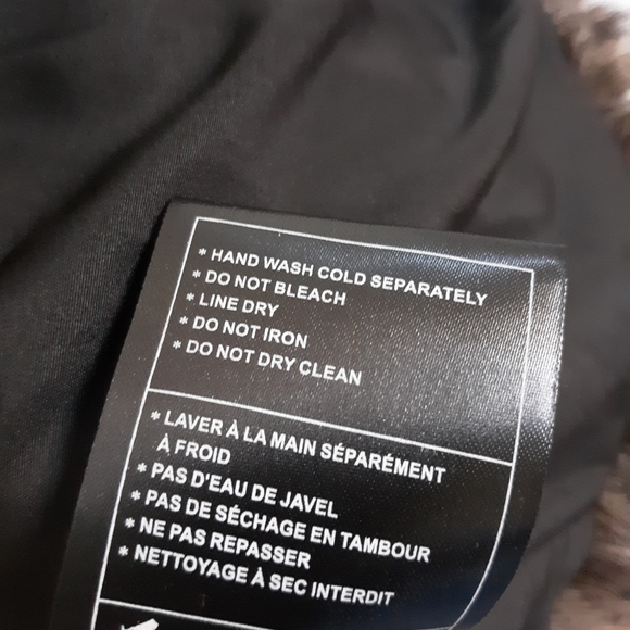 SALE‼️🥰Gorgeous JACK Faux Fur Vest!! - Picture 10 of 15